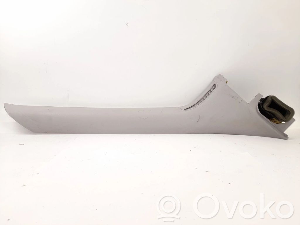 Fiat Doblo Moldura inferior 