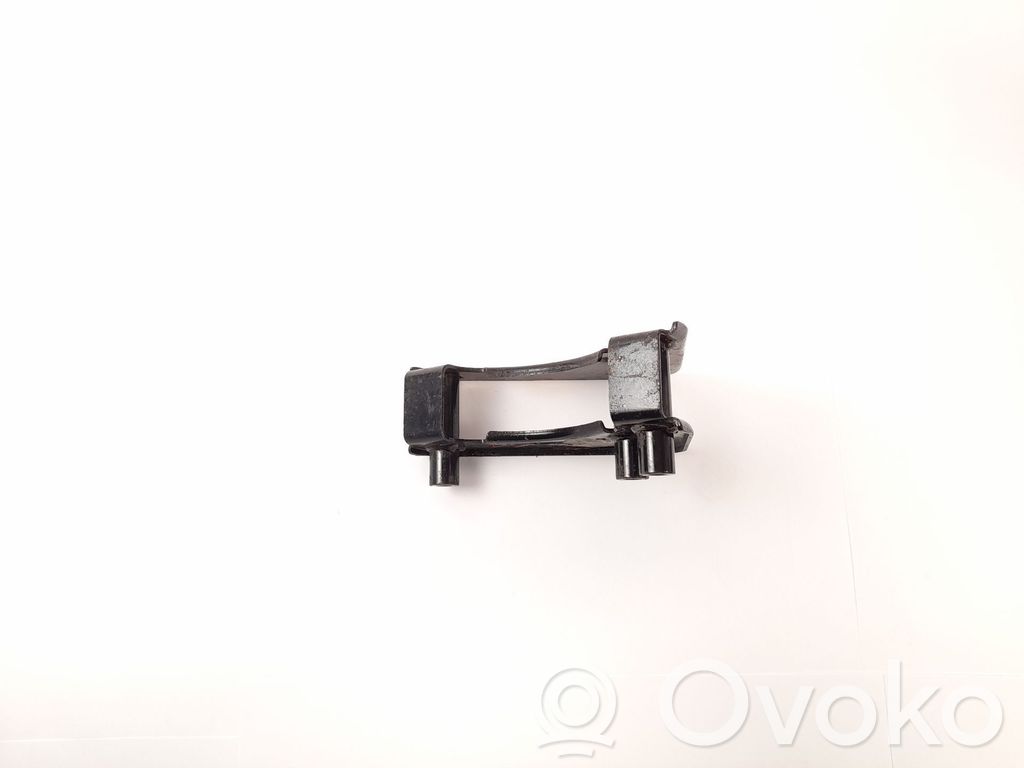 Engine mount bracket