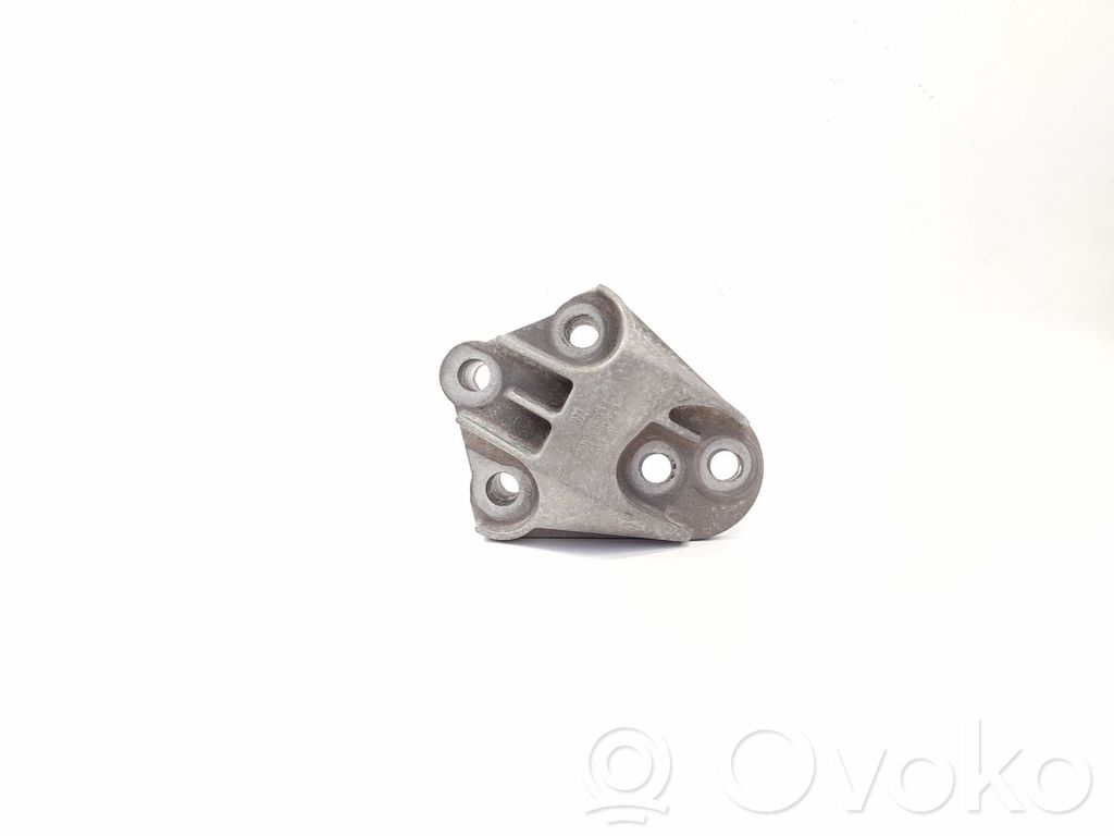 Opel Vectra B Supporto di montaggio del motore 