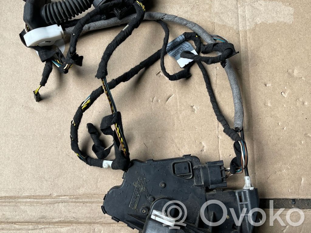 BMW 3 E46 Priekšpusē slēdzene 