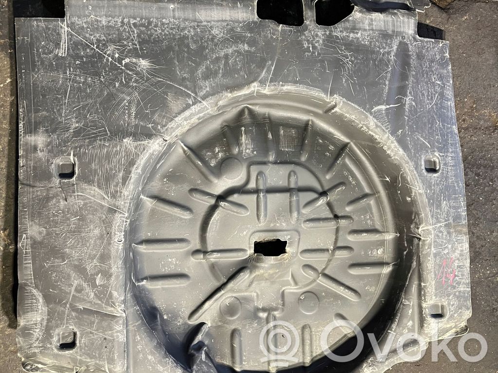 Ford Kuga II Revestimiento de alfombra del suelo del maletero/compartimento de carga 