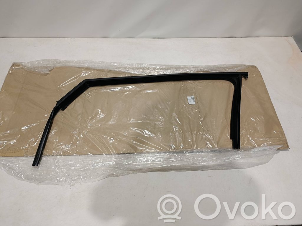 Volkswagen Golf VII Uszczelka szyby drzwi przednich 