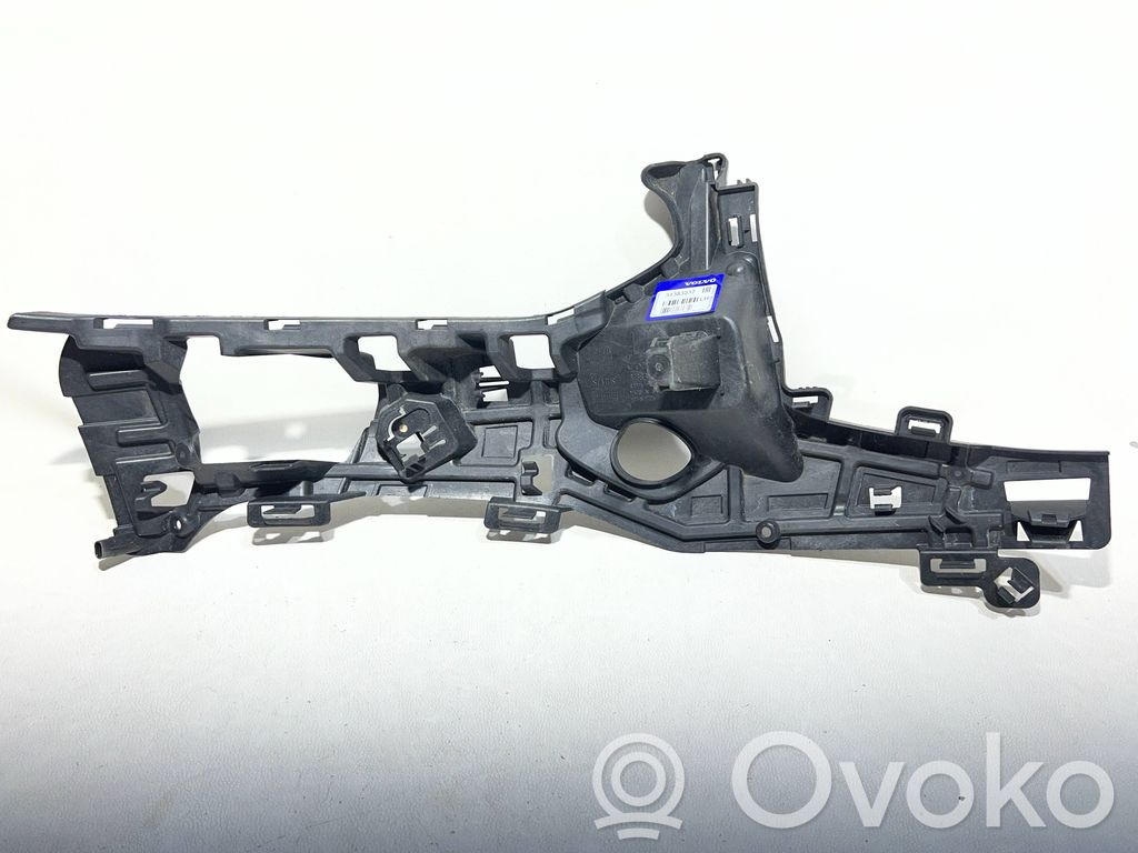Front bumper mounting bracket   31383237