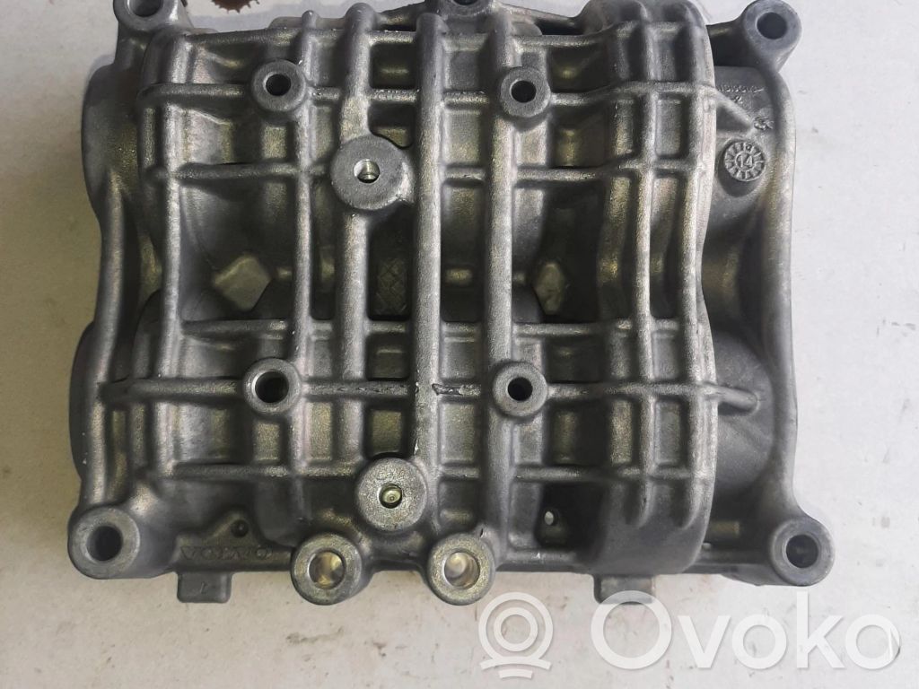 Volvo V70 Eje de equilibrio de la bomba de aceite 
