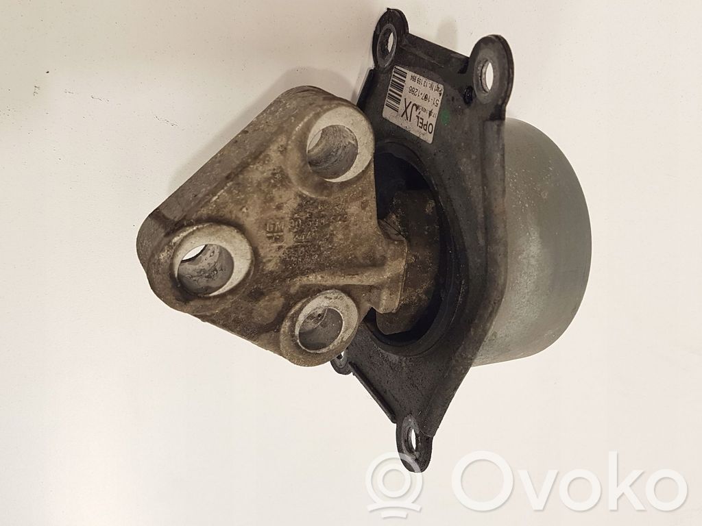 Opel Meriva B Engine mount bracket 