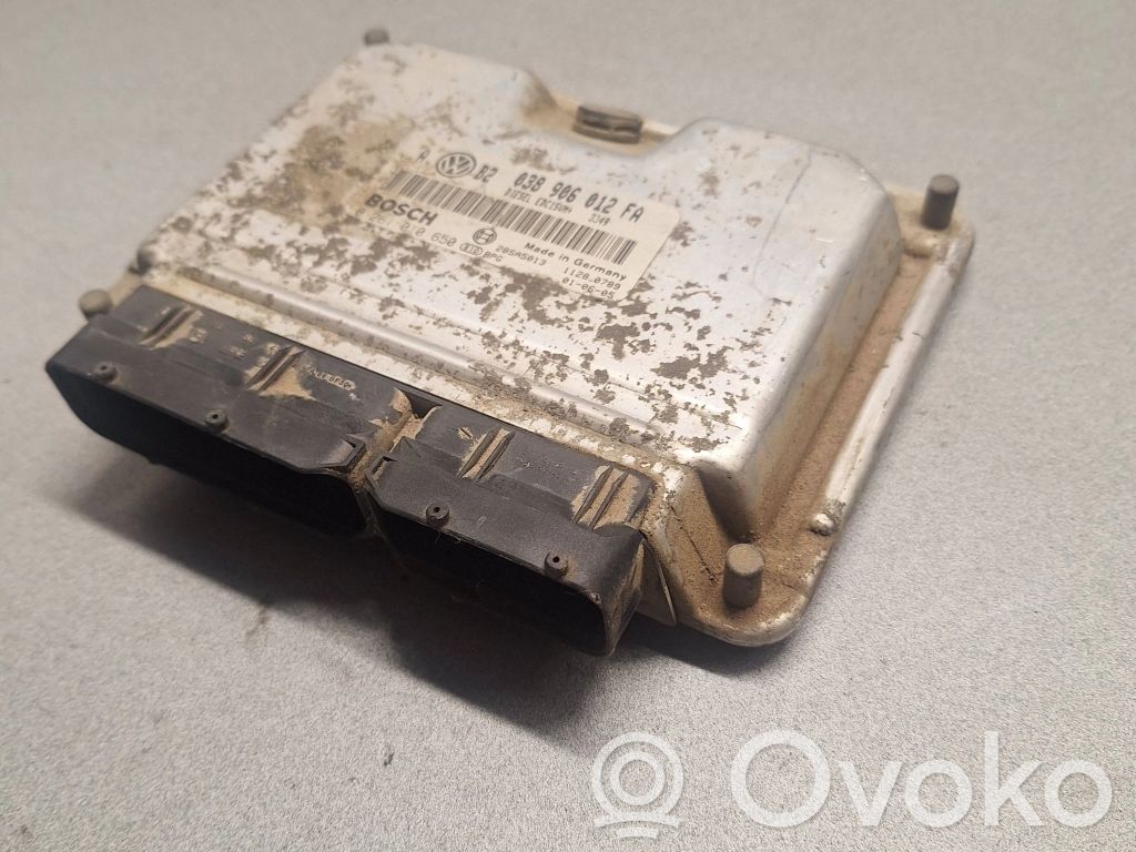 Volkswagen Golf IV Engine control unit/module 