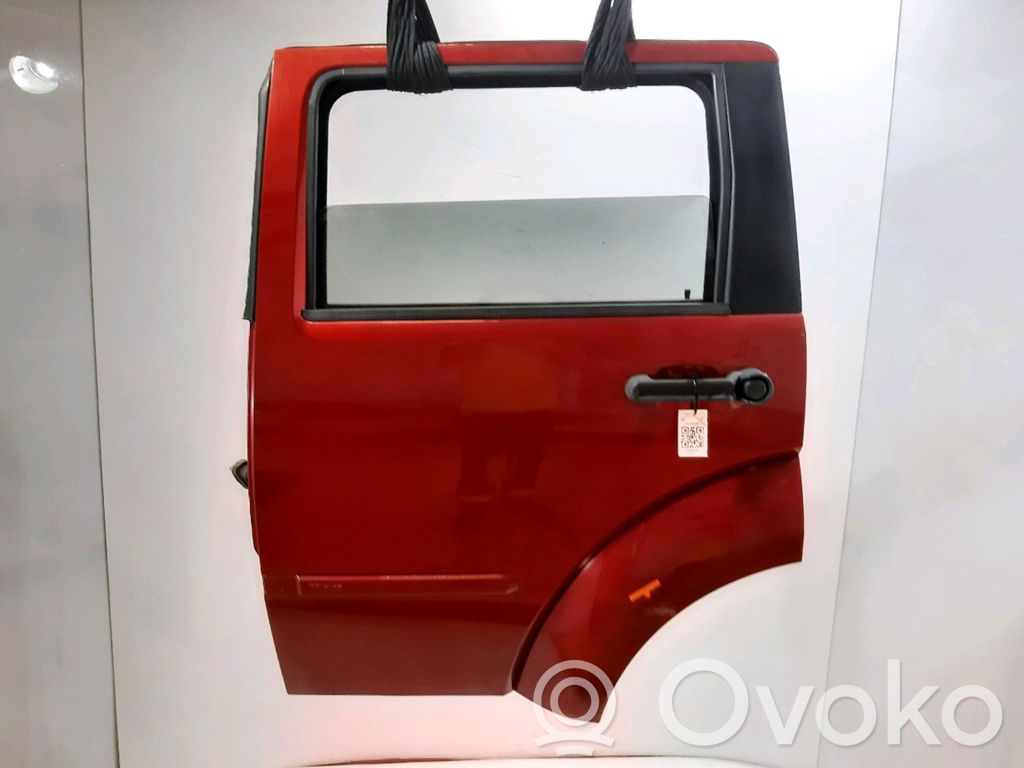 Dodge Nitro Puerta trasera 