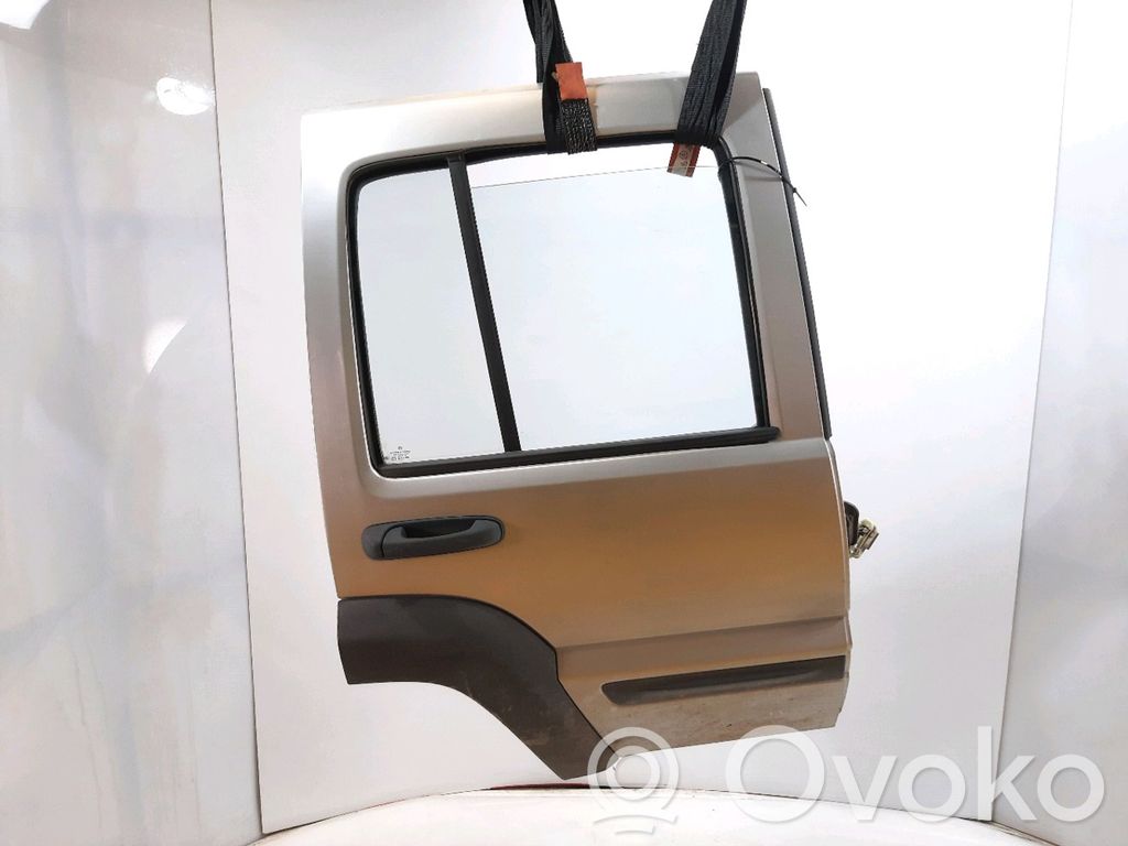 Jeep Cherokee KJ Puerta trasera 