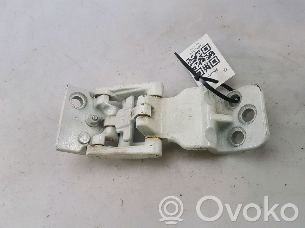 Loading door lower hinge   2228790,S00703N
