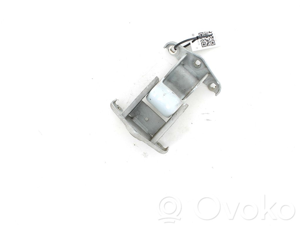 Opel Vivaro Loading door lower hinge 