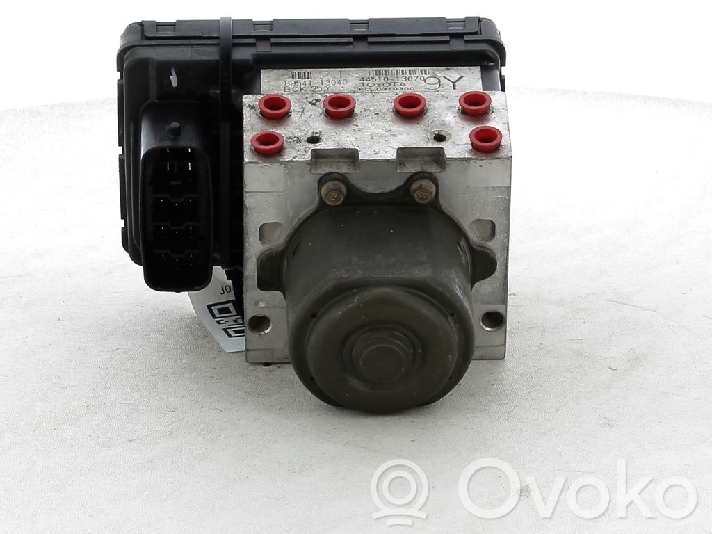 Toyota Corolla Verso E121 ABS Pump 