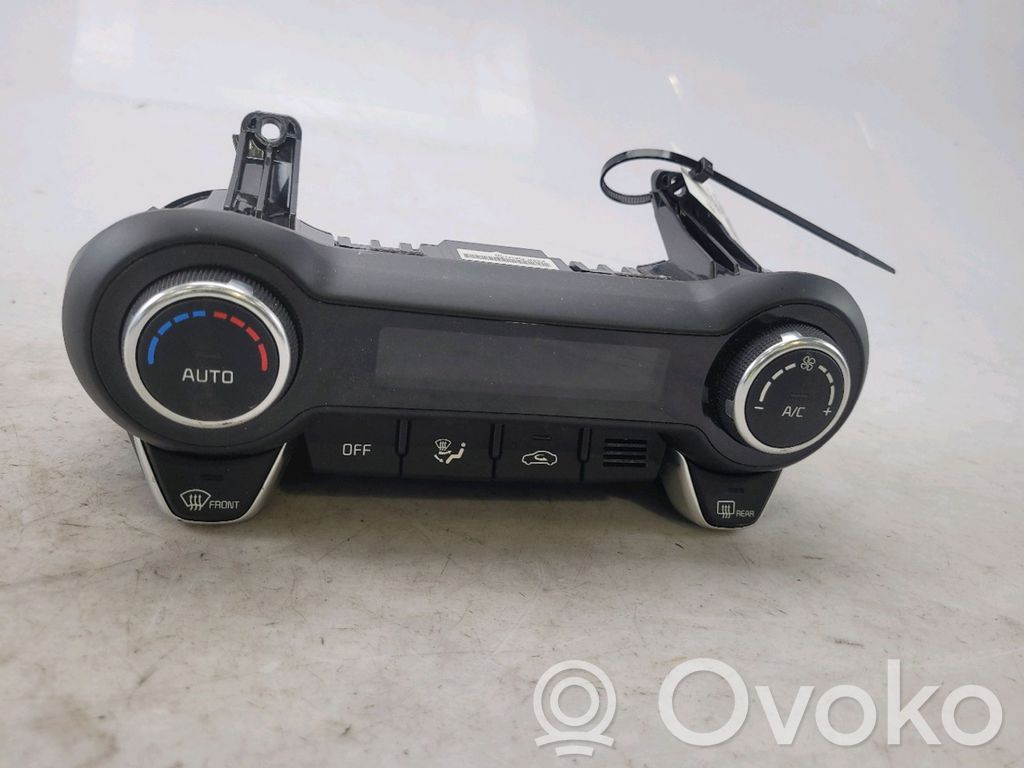 KIA Stonic Climate control unit 