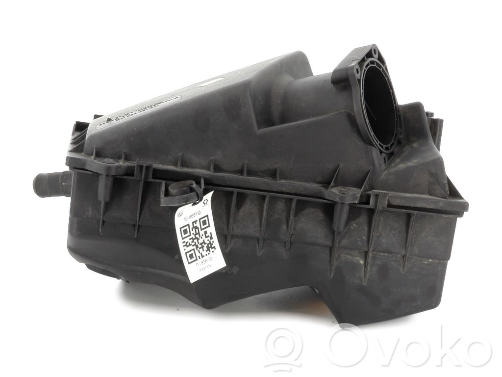 Volkswagen Golf IV Air filter box 