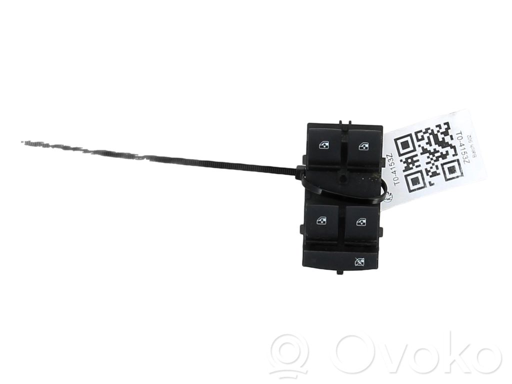 Chevrolet Orlando Electric window control switch 