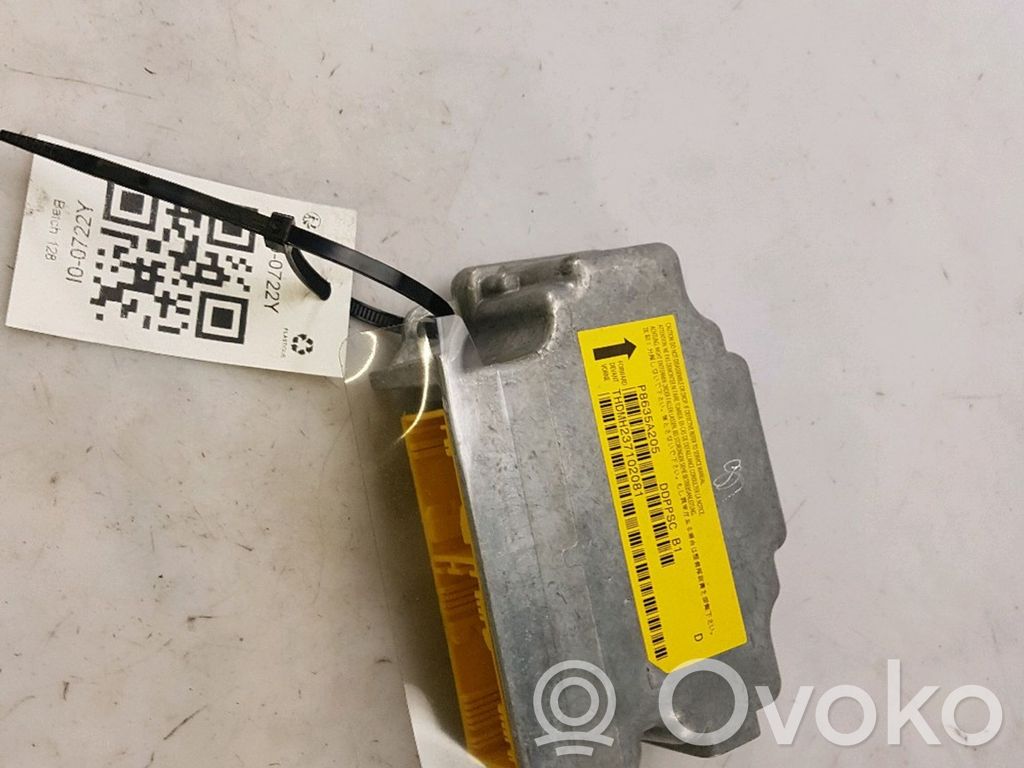 Mitsubishi Outlander Airbag control unit/module 