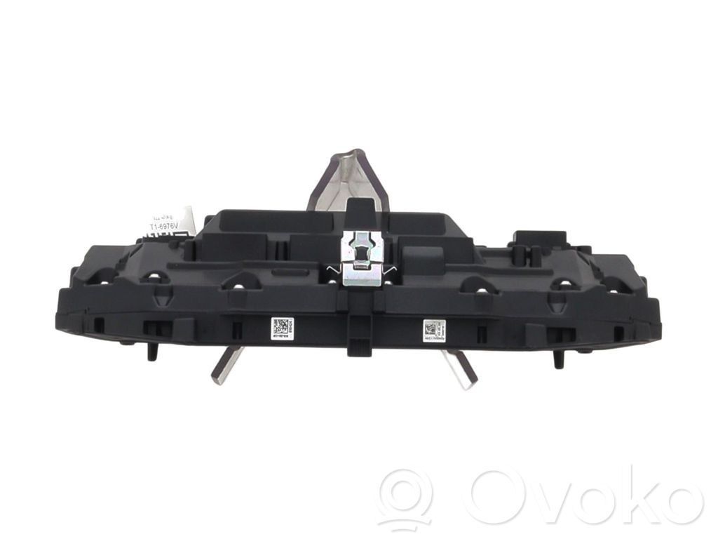 Audi A1 Speedometer (instrument cluster) 