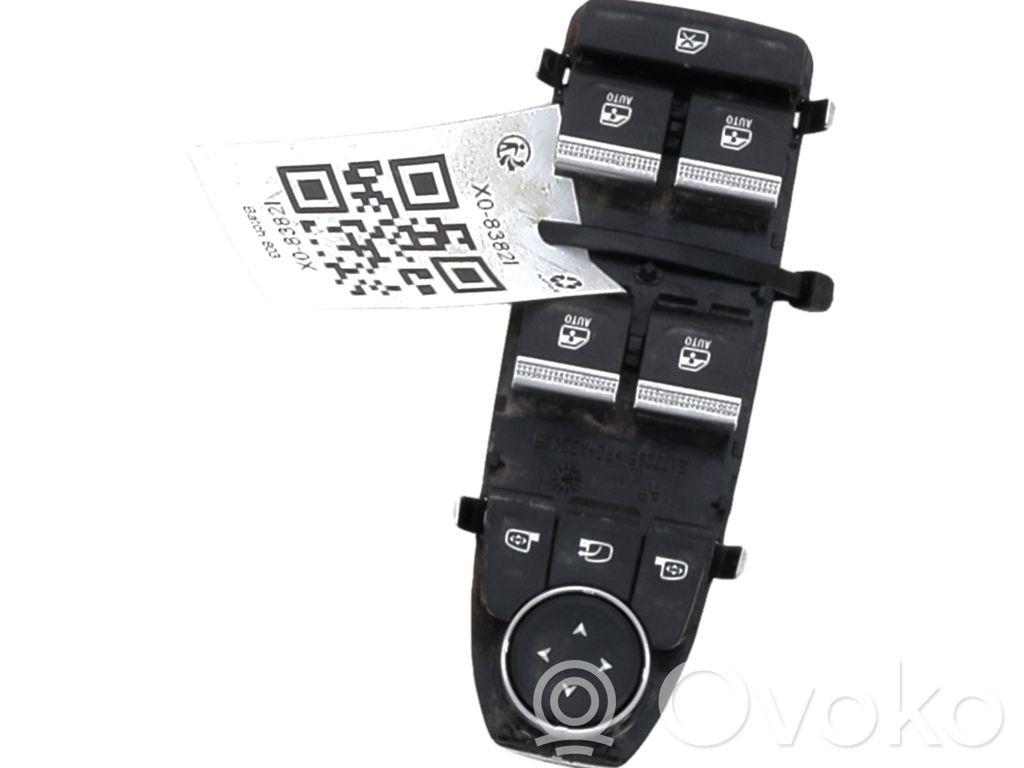 Renault Megane E-Tech Electric window control switch 