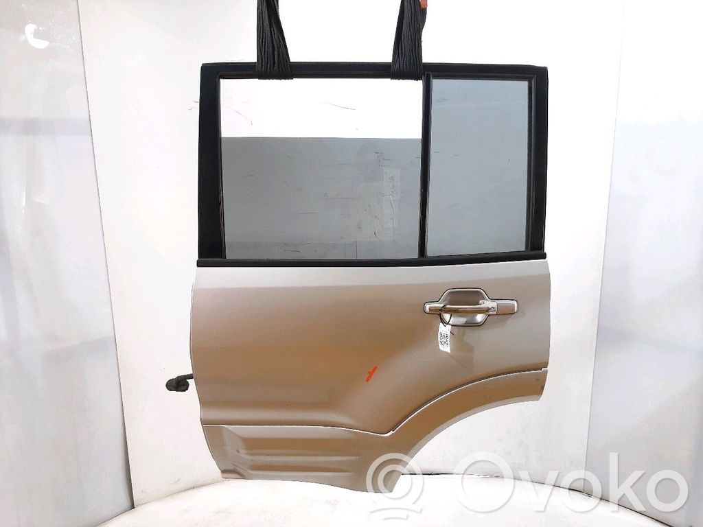 Mitsubishi Pajero Puerta trasera 