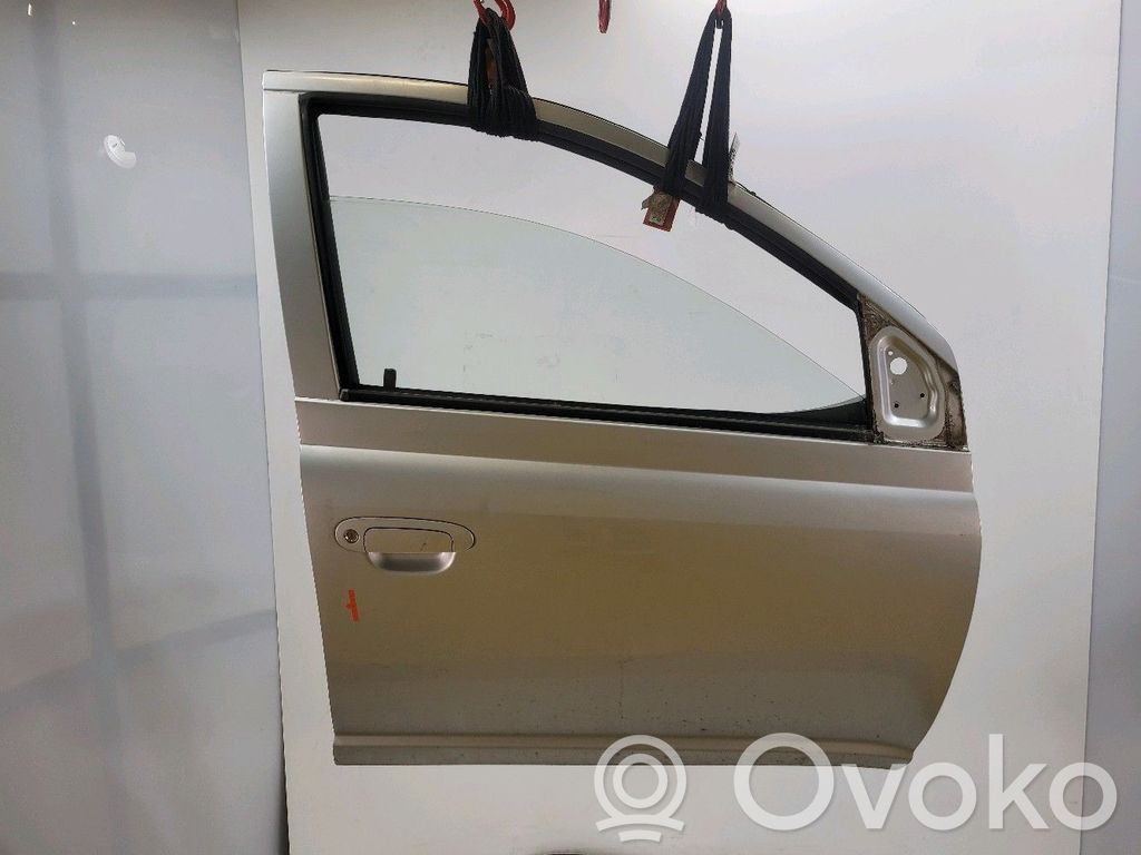Toyota Yaris Puerta delantera 