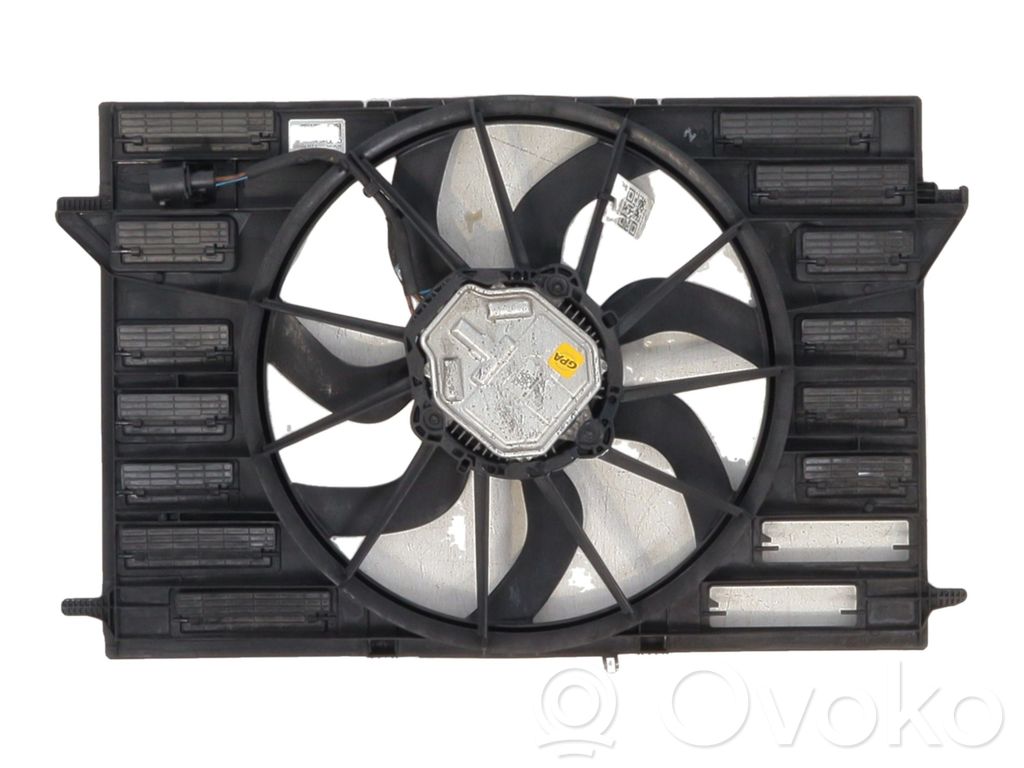 Audi Q7 4M Elektrinis radiatorių ventiliatorius 