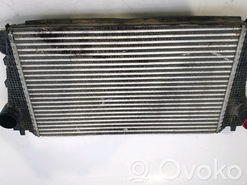 Volkswagen Amarok Interkūlerio radiatorius 