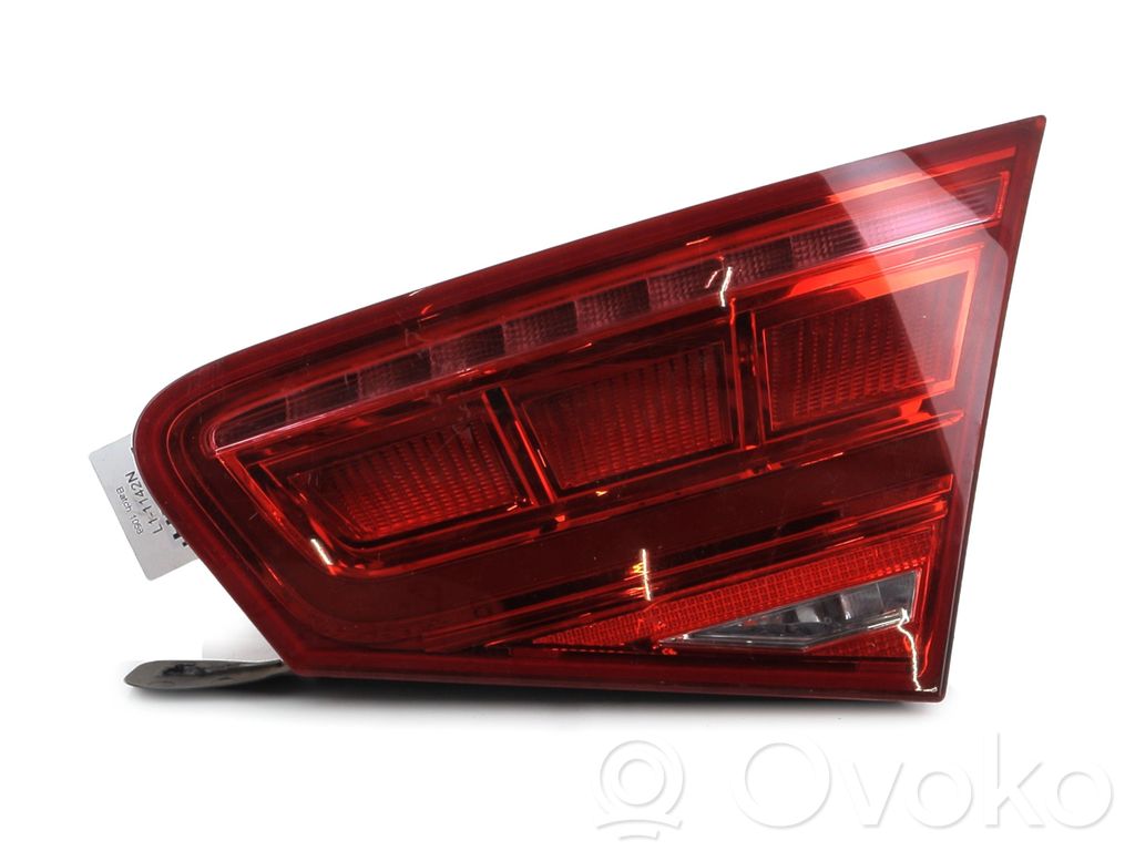 Audi A8 S8 D4 4H Lampă spate în capacul portbagajului 