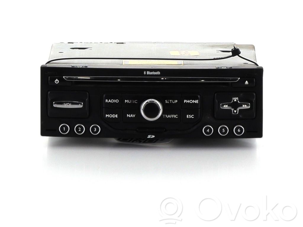 Panel / Radioodtwarzacz CD/DVD/GPS   16095231XT,E13096M