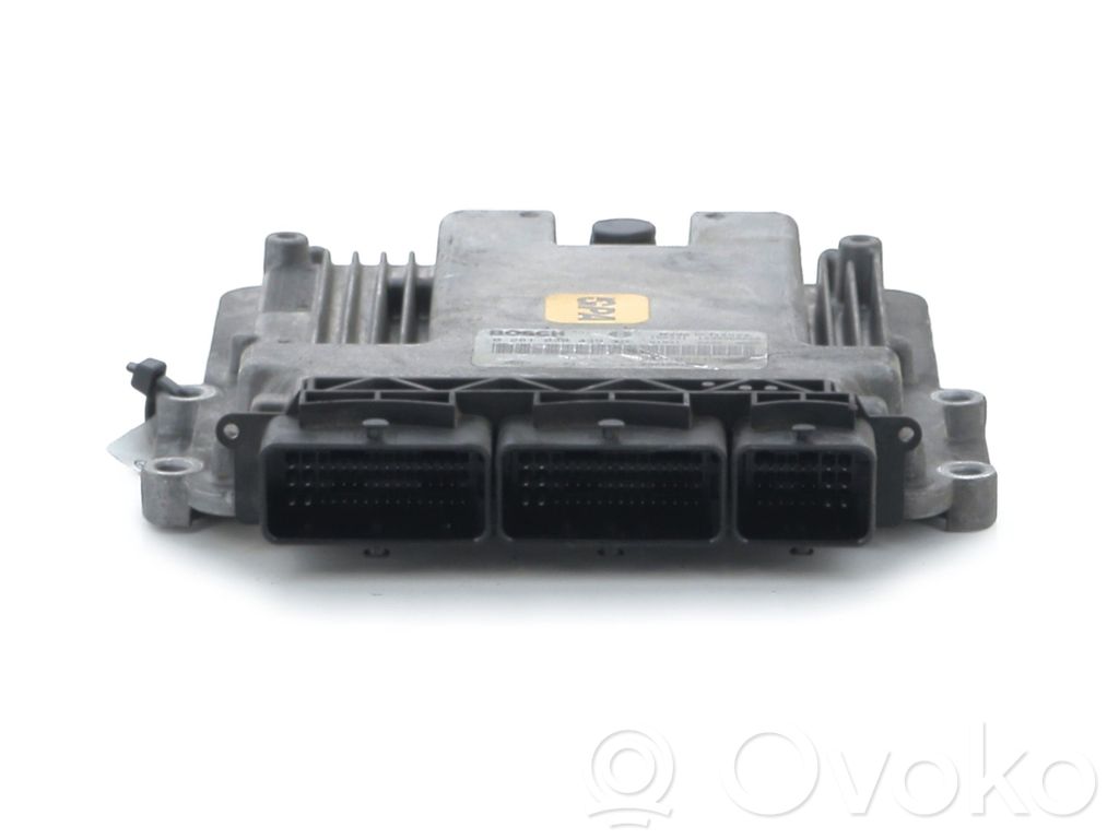 Sterownik / Moduł ECU   237102213R,W11517U