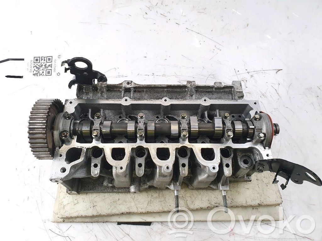 Renault Clio IV Engine head 
