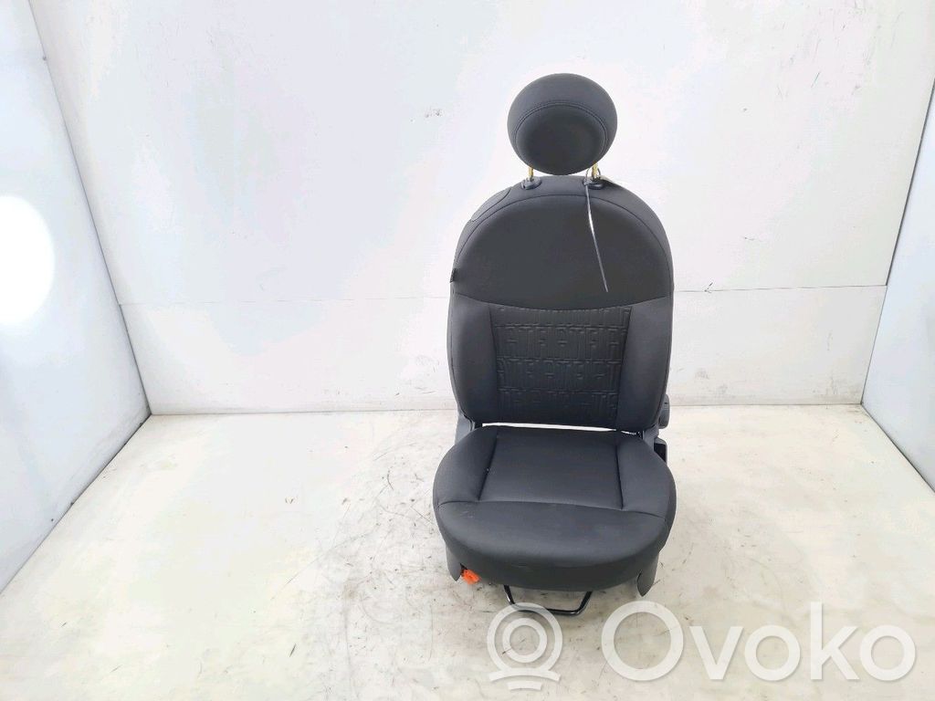 Fiat 500 Etumatkustajan istuin 