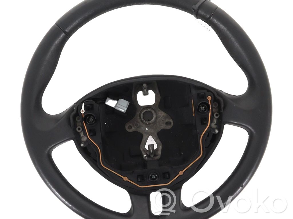 Renault Clio III Ohjauspyörä 