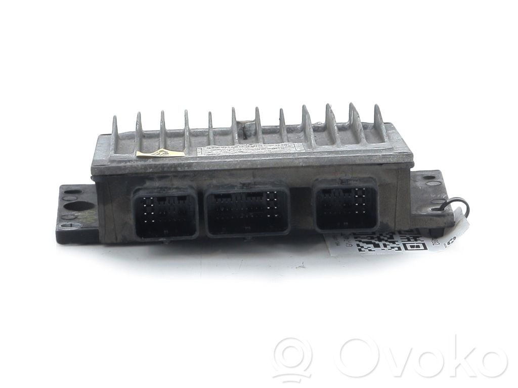 Renault Clio III Engine control unit/module 