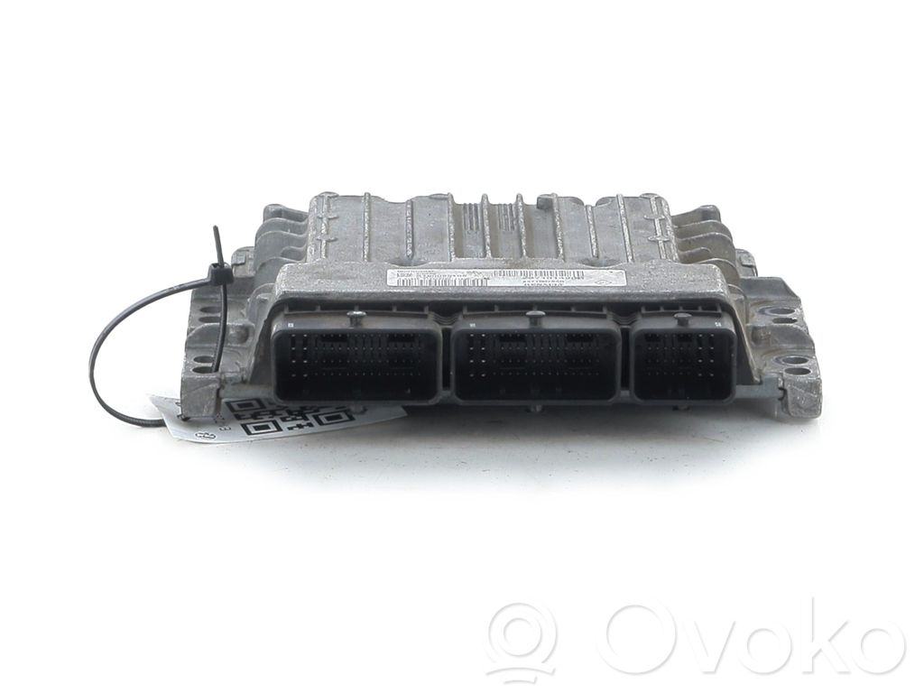 Dacia Duster Engine control unit/module 