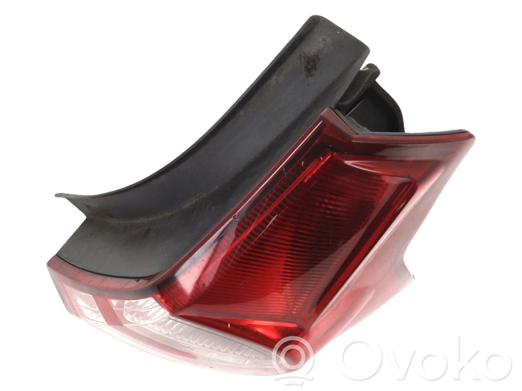 Dacia Sandero Lampă spate în caroserie 