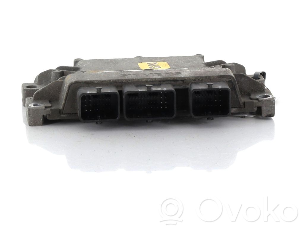 Engine control unit/module   8200454467,V17662L