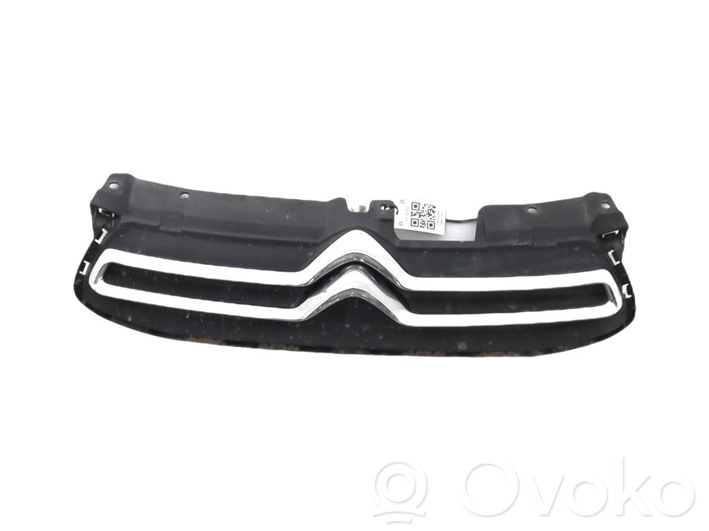 Citroen C1 Maskownica / Grill / Atrapa górna chłodnicy 