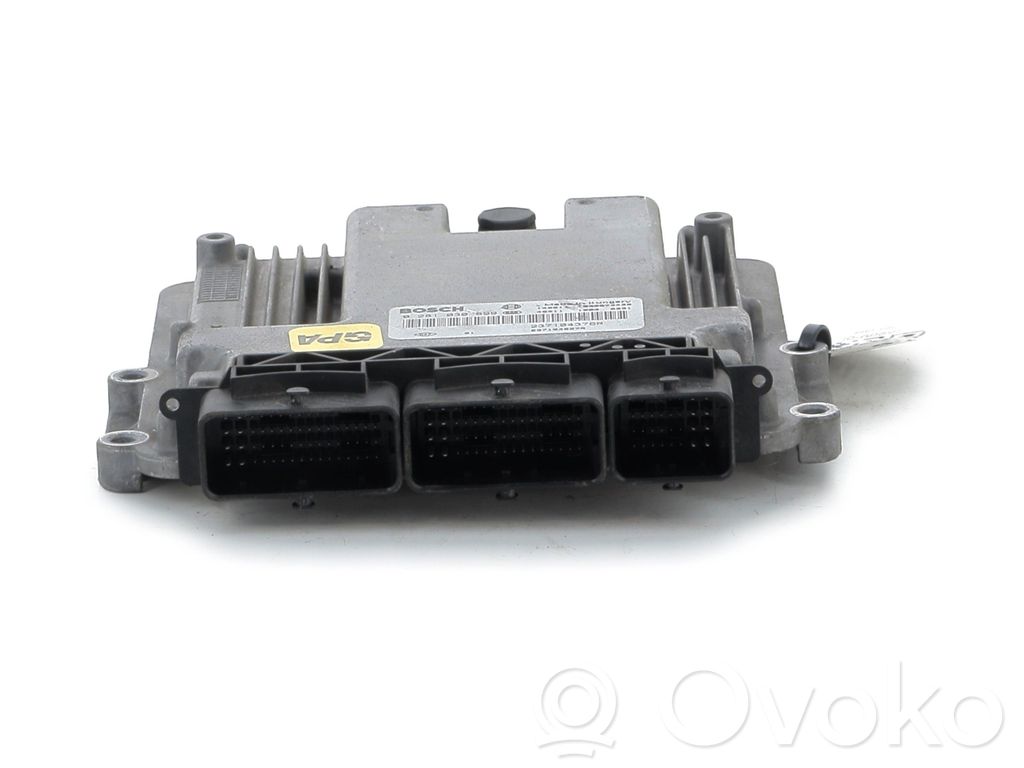 Engine control unit/module   237104376R,I06039H