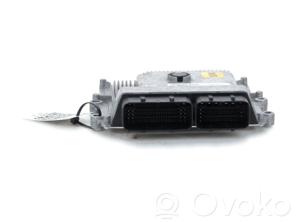 Peugeot 208 II Engine control unit/module 
