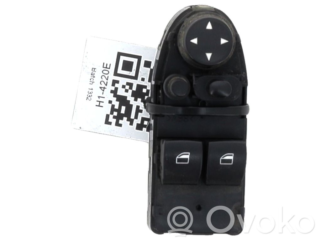 BMW 1 E81 E87 Electric window control switch 