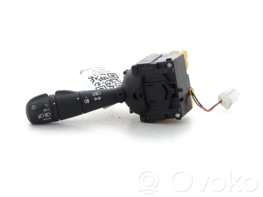 Renault Clio IV Indicator stalk 