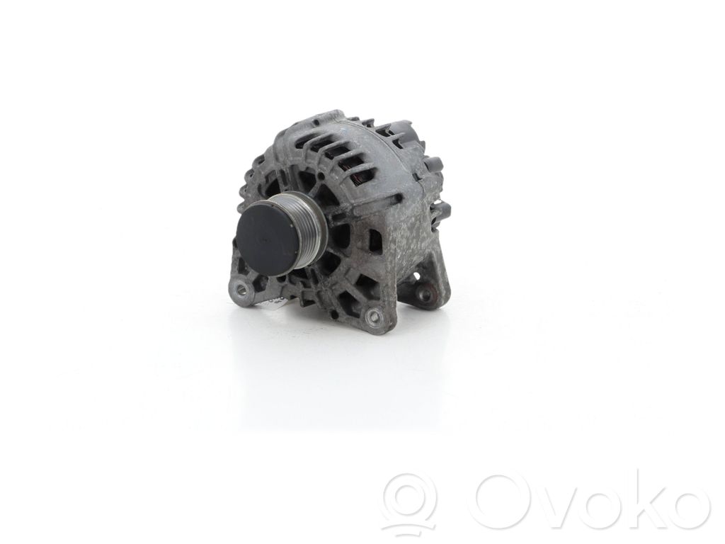 Renault Clio IV Generator/alternator 