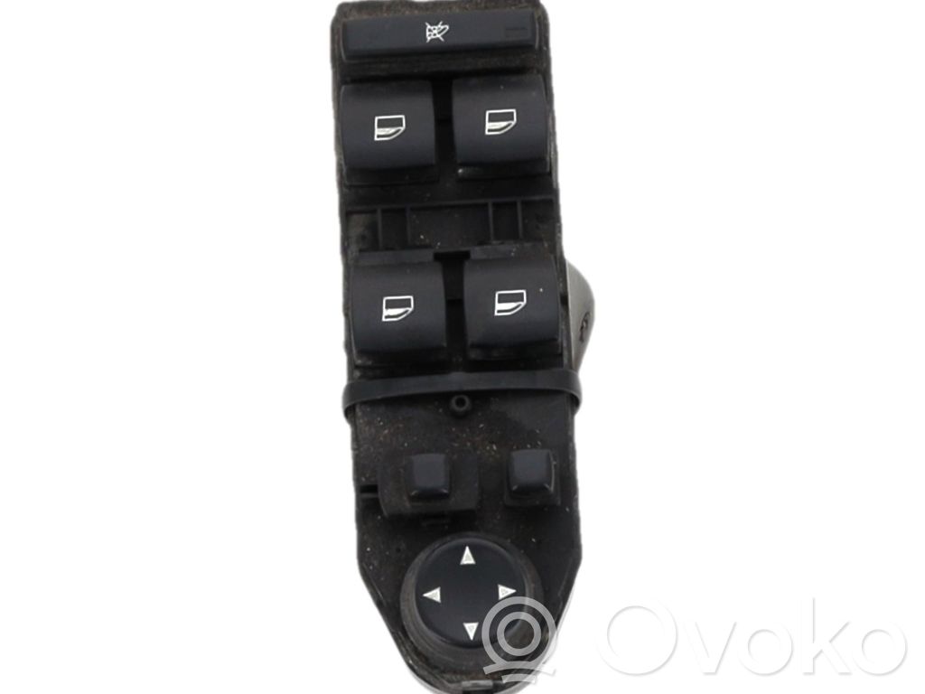 Electric window control switch   61313414352,S18013L