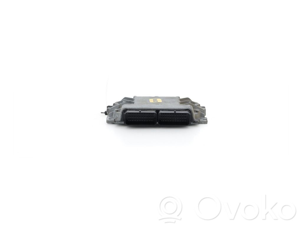 Unidad de control/módulo del motor   8200856659,S14808Y
