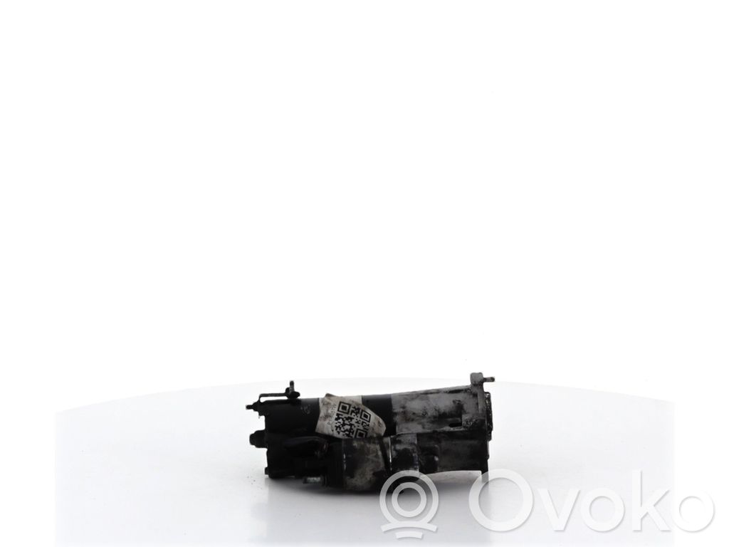 Audi A4 S4 B7 8E 8H Starteris 