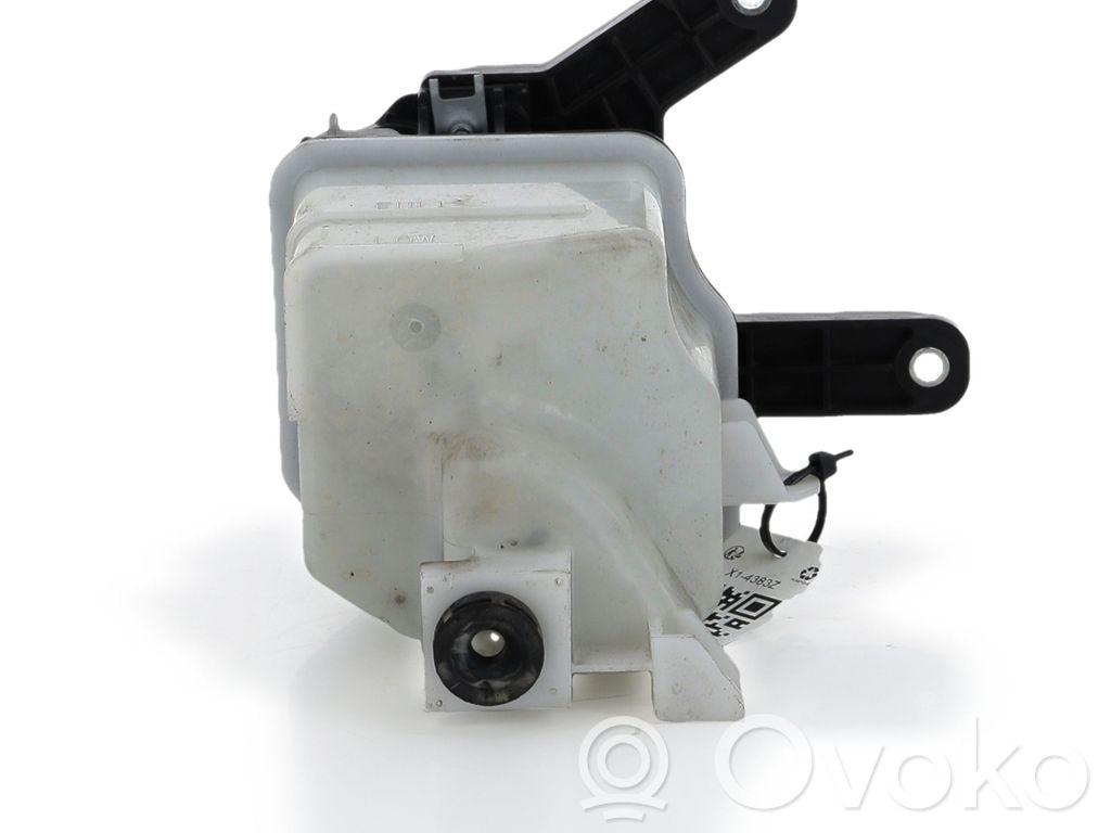Mazda 3 Vase d'expansion / réservoir de liquide de refroidissement