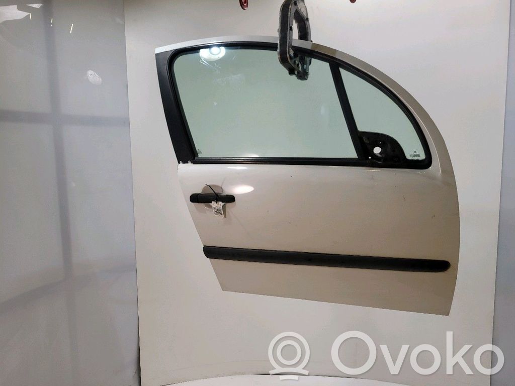 Drzwi przednie   9004V1,Y04791I