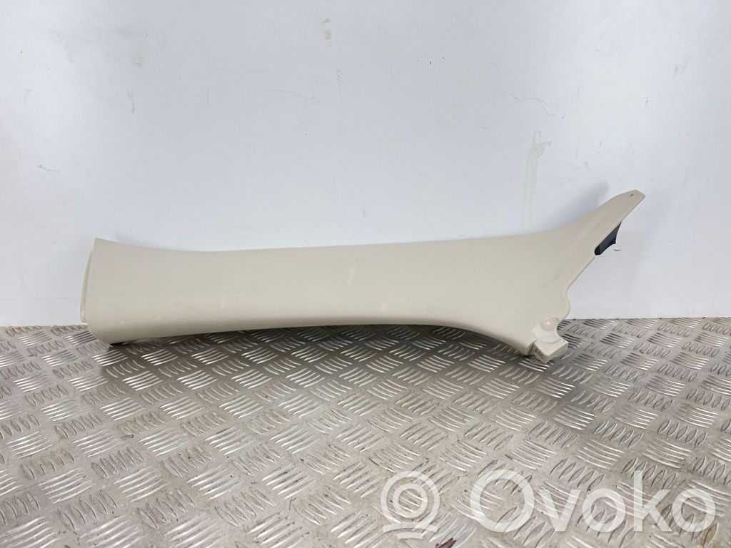 Jeep Cherokee (C) pillar trim 