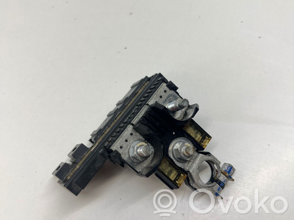 Nissan Micra K14 Cable positivo (batería) 