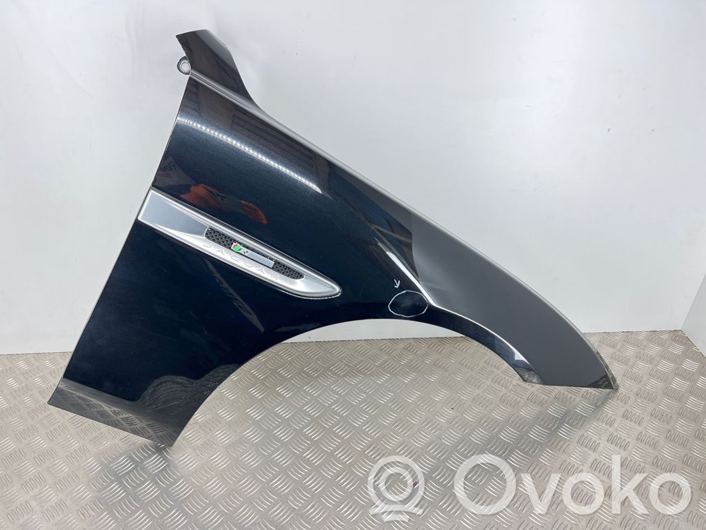 Jaguar XE Sparnas 