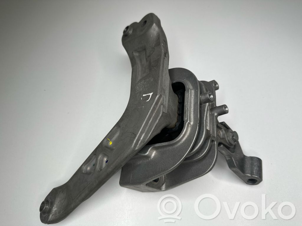 Audi Q3 F3 Engine mount bracket 